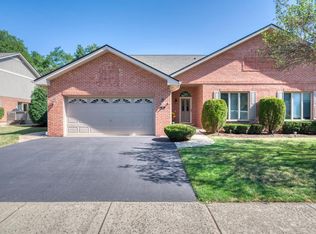 177 Royal Ct, Bloomingdale, IL 60108