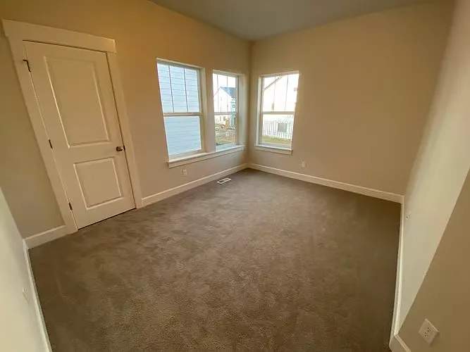 4133 SE 69th Ave — Photo 5
