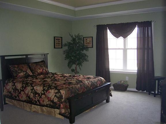 5th image of 304 Houffman Pl