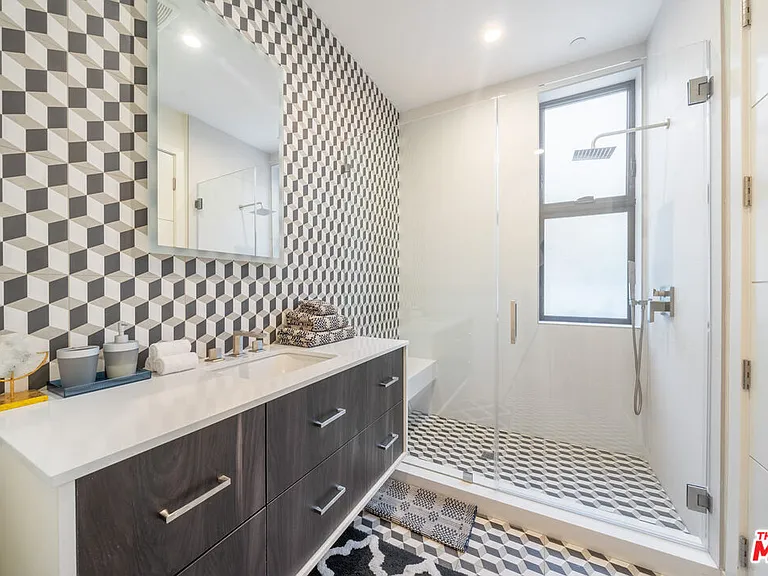 10563 Ashton Ave #1 — Photo 31
