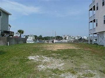 1st image of 617 Canal Dr
