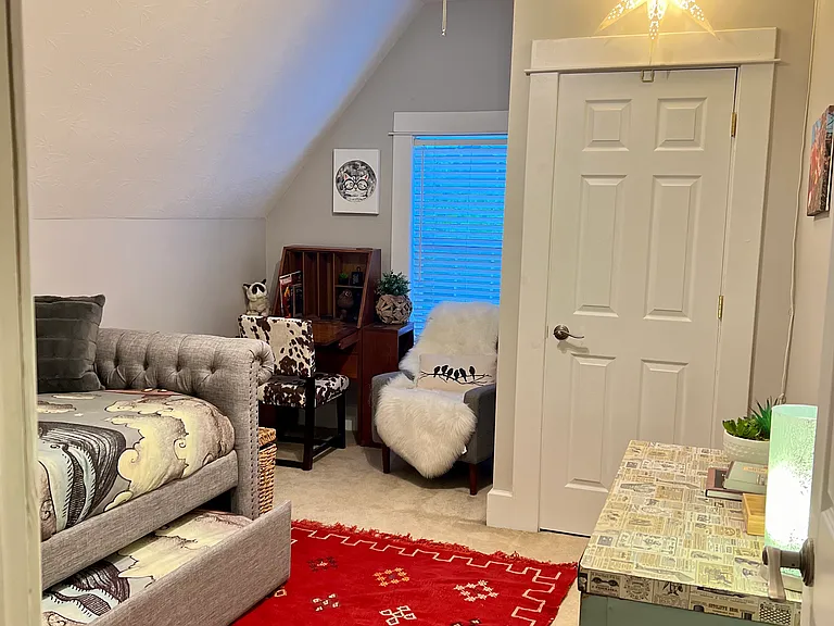 1413 Lexington Ave — Photo 30