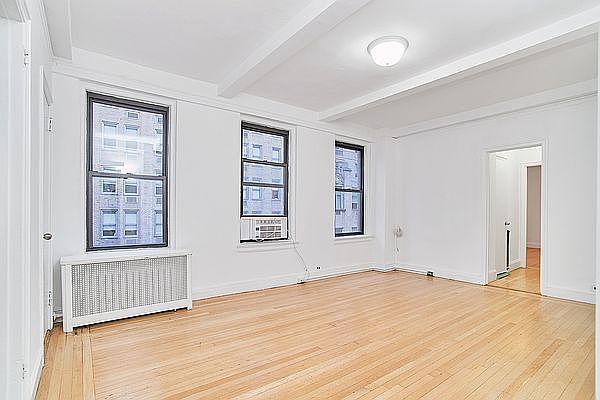 1st image of 135 E 50th St APT 2B