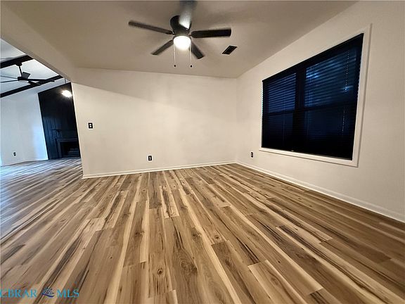 4th image of 2034 Yacht Club Rd