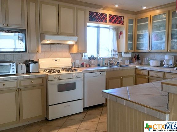 3rd image of 2302 E Mimosa Ave