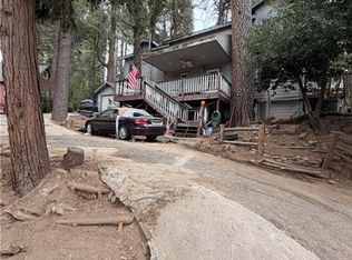 23824 Skyland Dr, Crestline, CA 92325