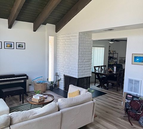 Living room amd fireplace