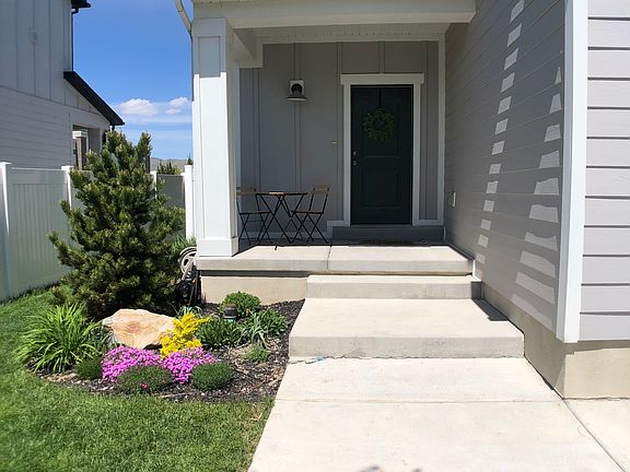 3rd image of 4253 E Willow Oak Way