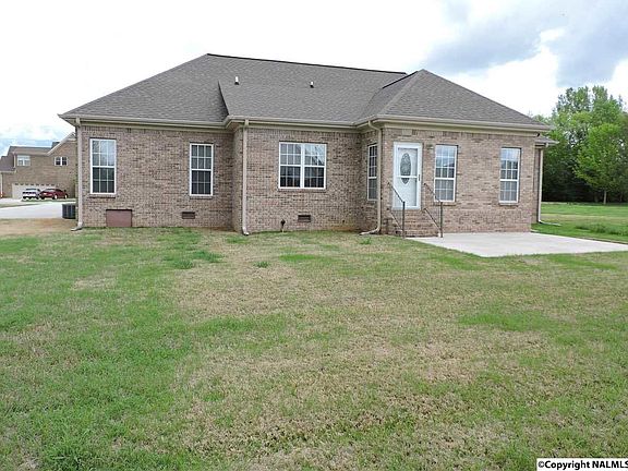 3rd image of 110 Kelsey Dr