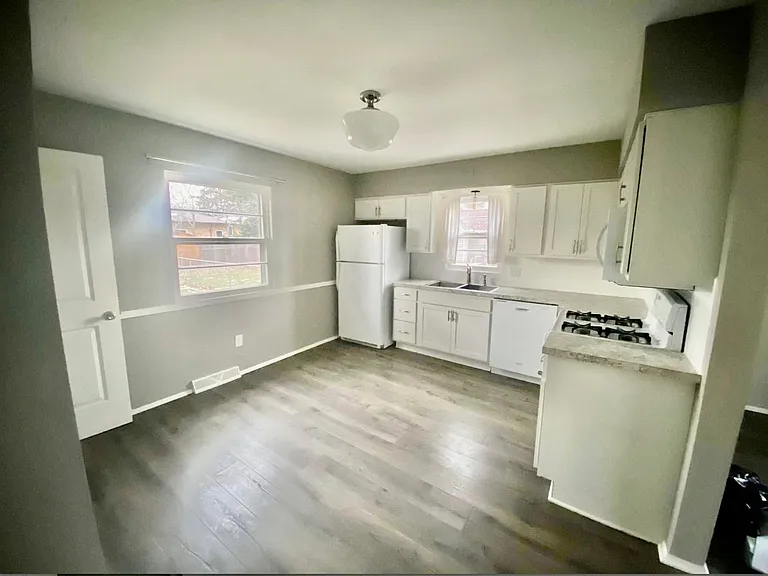 825 Orlando Ave SE — Photo 13