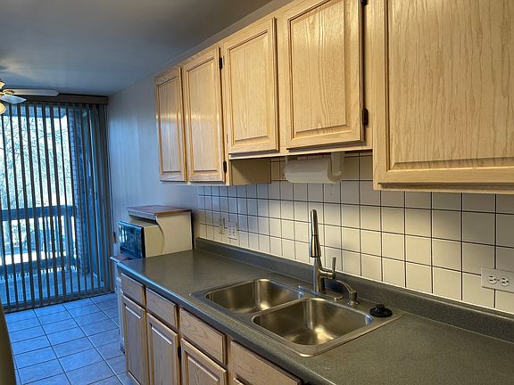 5th image of 5700 Hillcrest Ln APT 1L