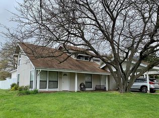 449 Far Hill Dr, Ballwin, MO
