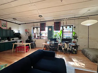 Rented by R New York