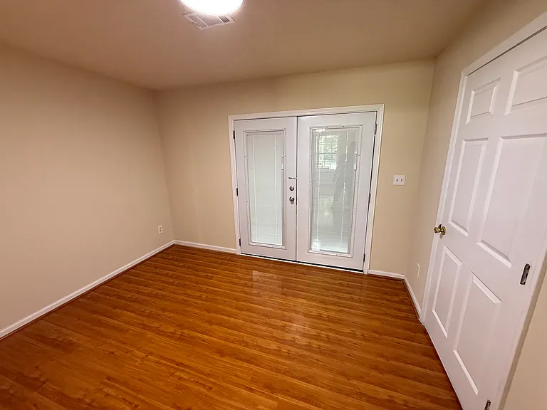 811 Kennesaw Dr — Photo 7