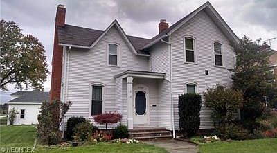 1st image of 21492 Hillsdale Ave