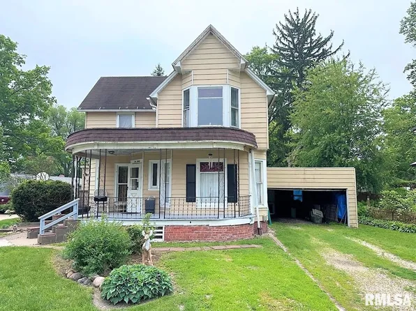 220 W Main St, Knoxville, IL 61448