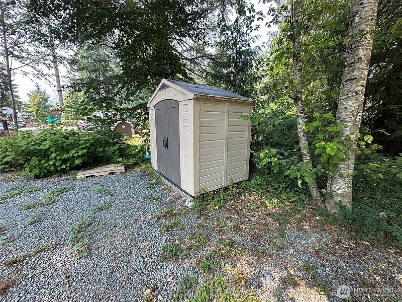 3rd image of 5196 Ma Kook Trail