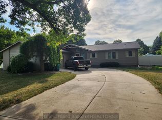 2508 Riverside Dr, Grand Island, NE 68801