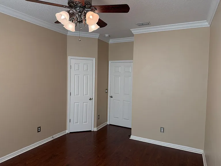 2478 Linkwood Ave — Photo 8