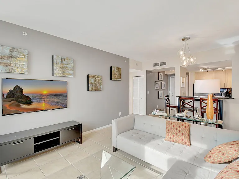 511 SE 5th Ave #2315 — Photo 7