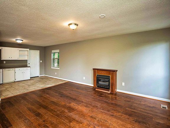 5th image of 7823 Happy Hollow Rd