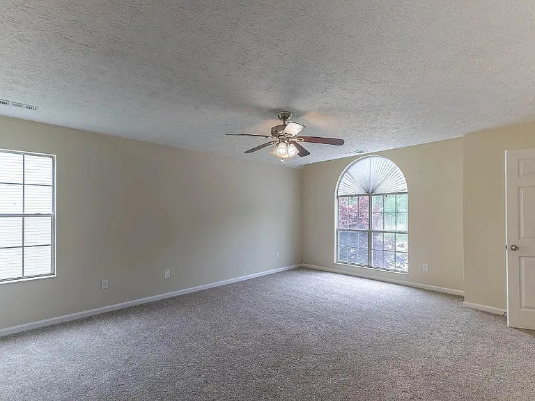 1813 Bisbee Ln — Photo 11