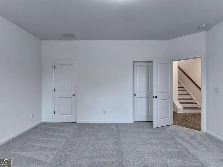 477 Danville Ave — Photo 8