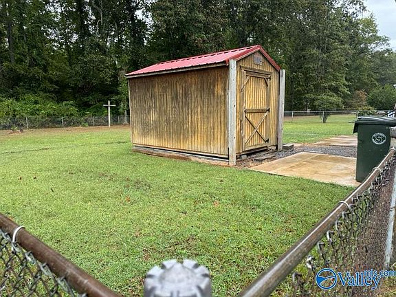 5th image of 1112 Garden Dr