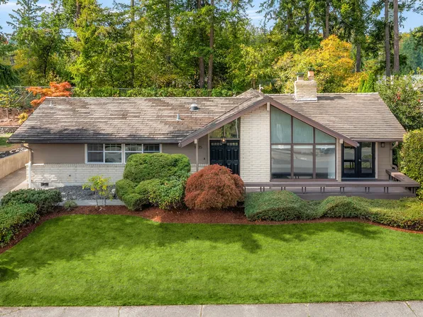 1635 180th Ave NE, Bellevue, WA 98008