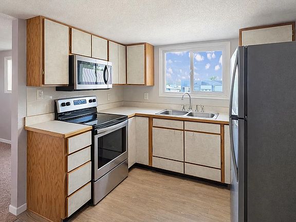 3rd image of 207 Russell St Unit A