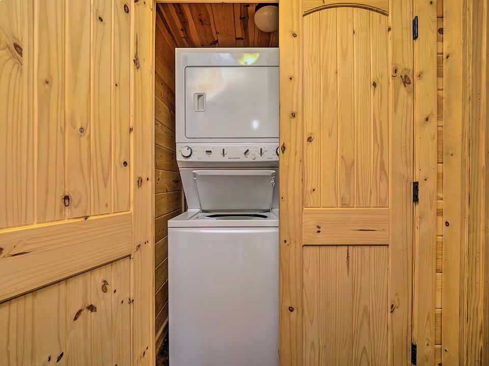 1st image of 31 Neeson Wood Cir