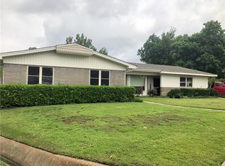 6820 S T St, Fort Smith, AR 72903