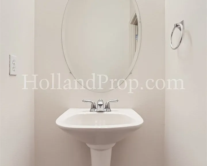 1554 SW 175th Ave — Photo 3
