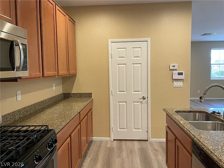 8620 Rowland Bluff Ave — Photo 14