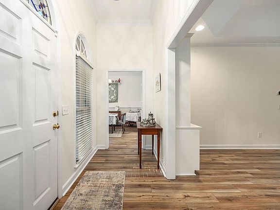 3rd image of 8801 Greenleaf Dr