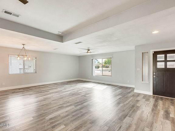 3rd image of 4510 W BUFFALO Street