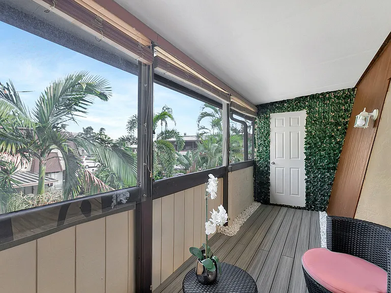 3530 E Gardens East Dr #B — Photo 33