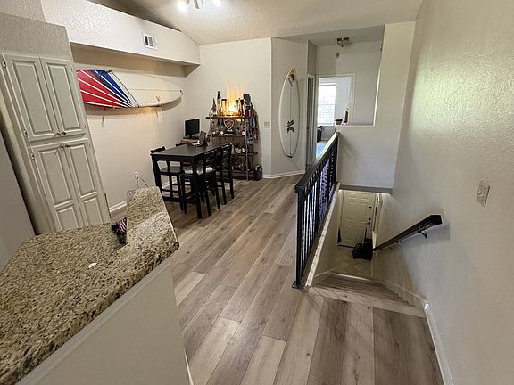 3rd image of 804 Normandy Trace Rd