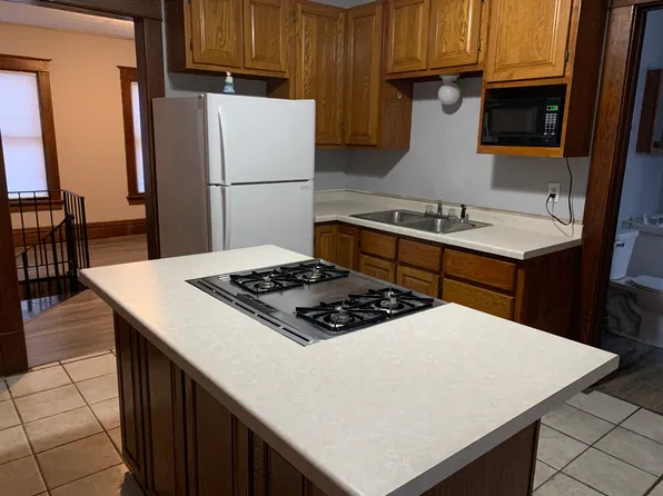 1114 W Broadway St #1, Winona, MN 55987