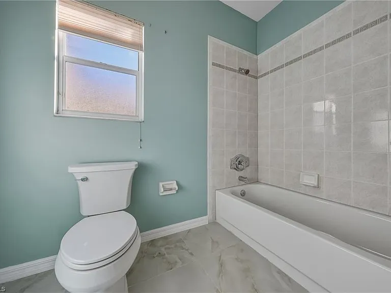 128 Heritage Way — Photo 37