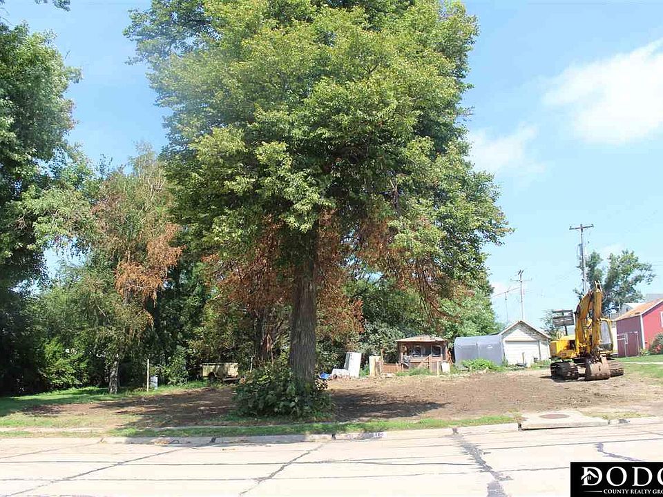 2nd image of 114 5th St