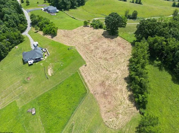 Moonlight Ridge Dr, Bridgeport, WV 26330