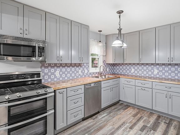 4th image of 8724 1st Ave S