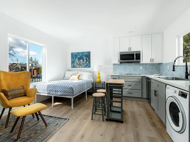3400 Somerset Dr #3404-1/2 — Photo 5