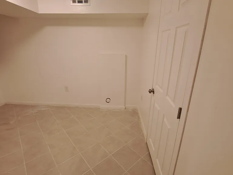 1353 W Jerome St #1 — Photo 12
