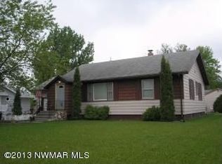 313 7th Ave NE, Roseau, MN 56751