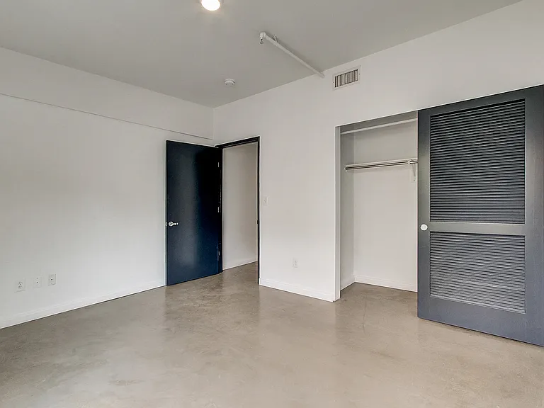 Packard Lofts — Photo 37