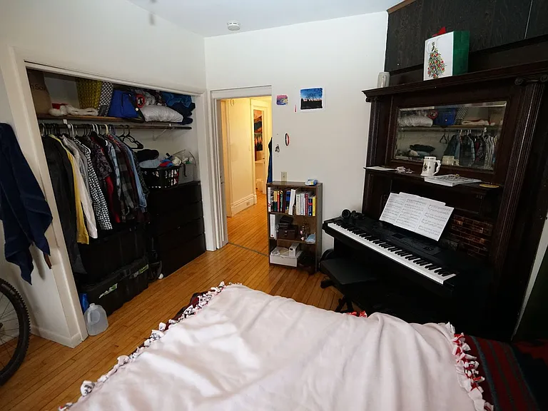 316 W Wilson St — Photo 7