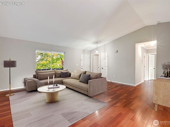 5th image of 6026 52nd Street NE