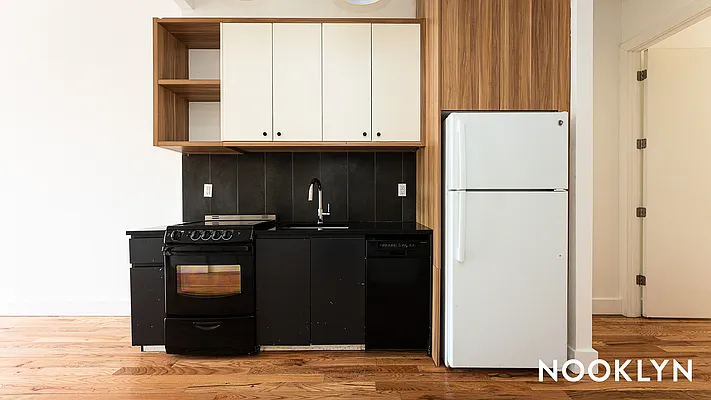 Rented by Nooklyn NYC LLC | media 8